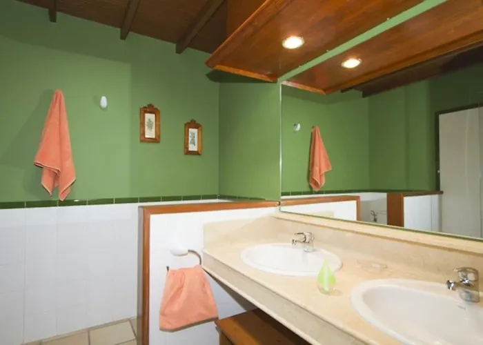 Appartamento Miguel, 3 Bed With Private Pool Puerto del Carmen (Lanzarote)