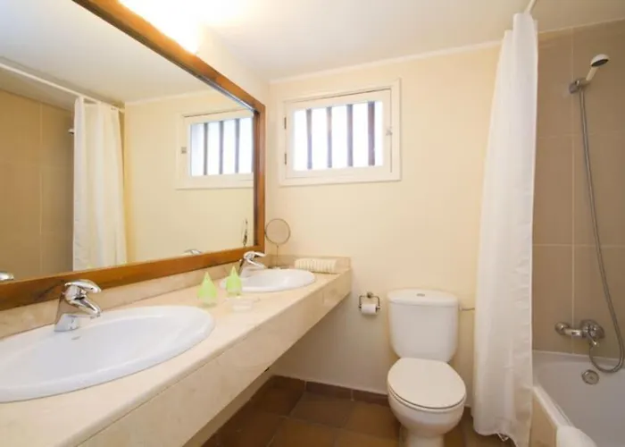 Appartamento Miguel, 3 Bed With Private Pool Puerto del Carmen (Lanzarote)